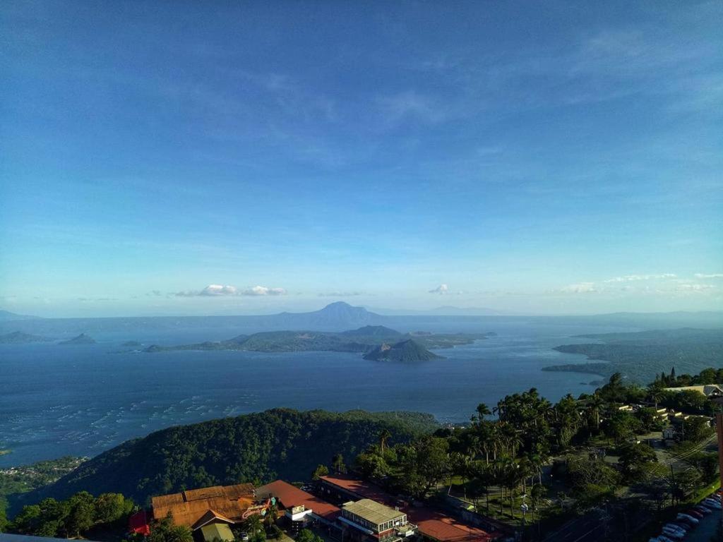 Cityland Tagaytay Taal Lake View City View Free Pool Parking Studios With Balcony Are City View Tagaytay City Exterior photo