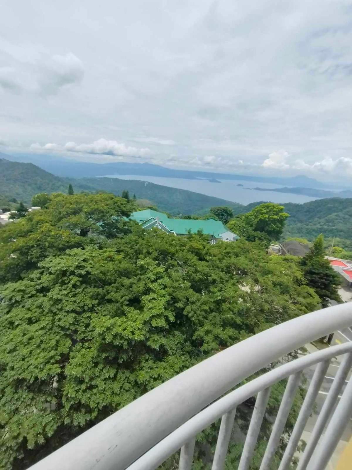 Cityland Tagaytay Taal Lake View City View Free Pool Parking Studios With Balcony Are City View Tagaytay City Exterior photo